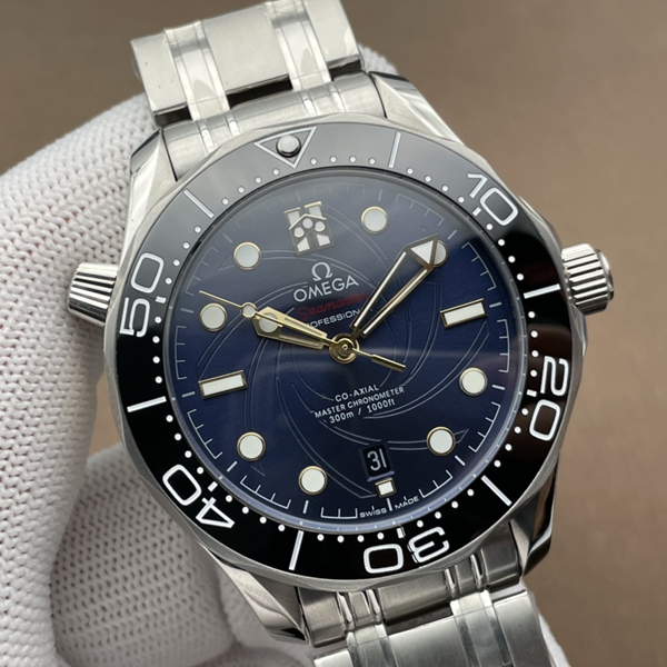 オメガ時計背面デザイン